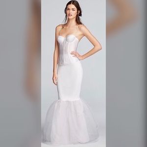 Trumpet Silhouette Slip